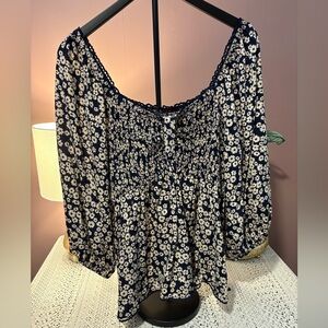 Romantic navy and cream blouse by Maurice’s. Sz XL